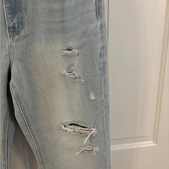 Flying Monkey Light Blue ‘In A Daze’ Jeans size 29 Boyfriend distressed NWT - Picture 4 of 5